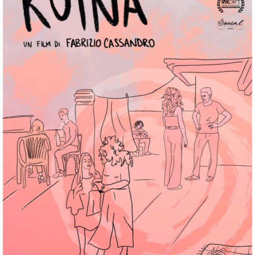 Titolo: Koinà
Director: Fabrizio Cassandro
On the terrace of an ordinary apartment building in Santhià, a small town in the province of Vercelli, some residents spend their free time at the end of a long workday. Two friends with unresolved issues, a lonely girl who meets someone, a couple in crisis, a pair of musicians working on a song, and a curious love triangle. What do all these people have in common? Perhaps a sense of melancholy, or maybe just a shared space. Caught between miscommunication and a feeling of disorientation.